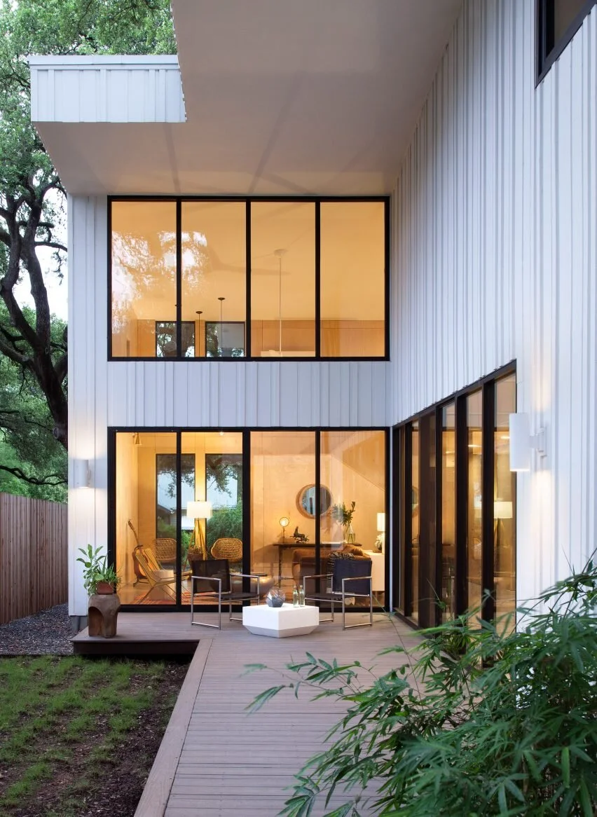 barcode-house-webber-studio_dezeen_2364_col_12-852x1166.jpg