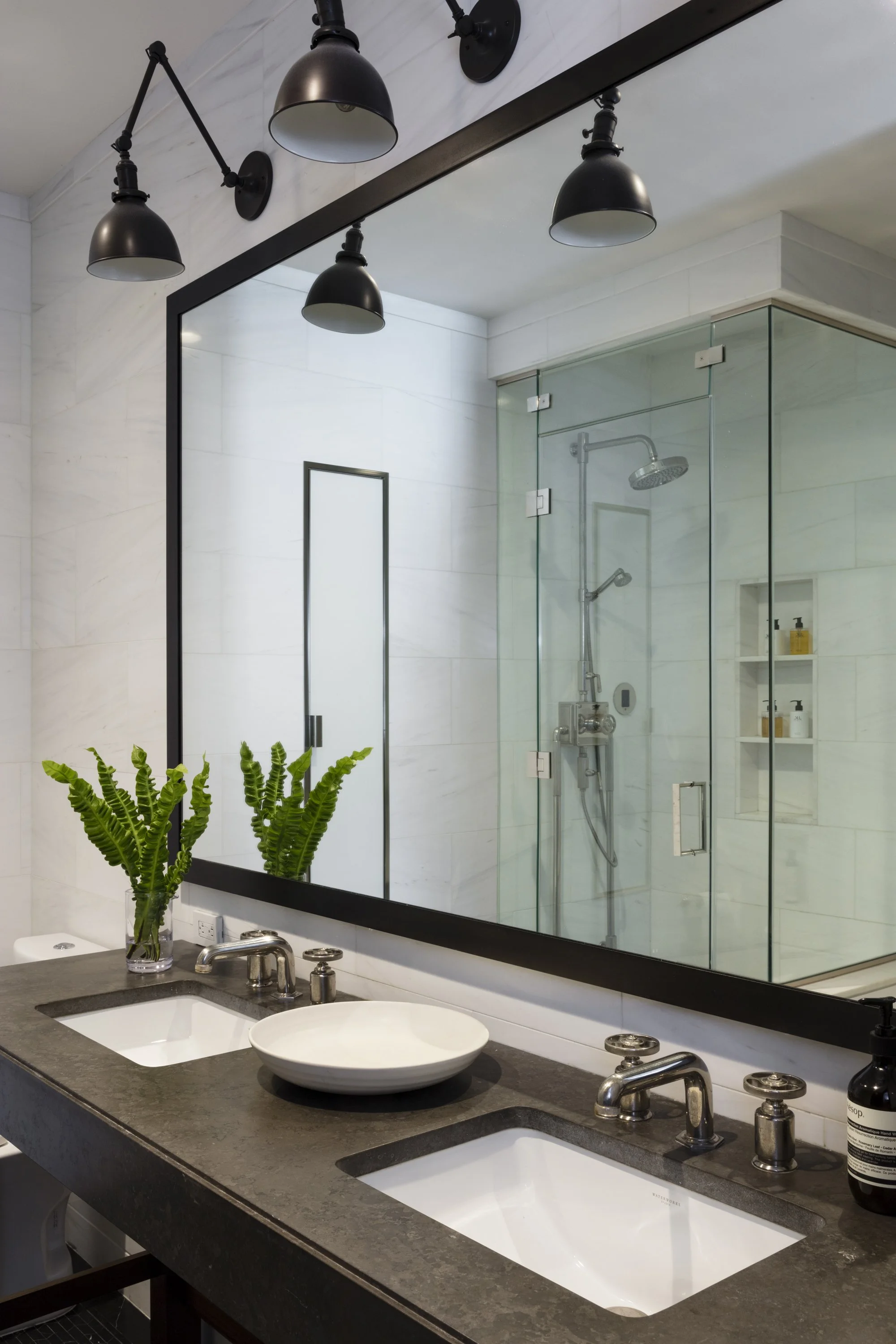  Bathroom in the Stella NYC luxury apartment by Cravotta Interiors. 
